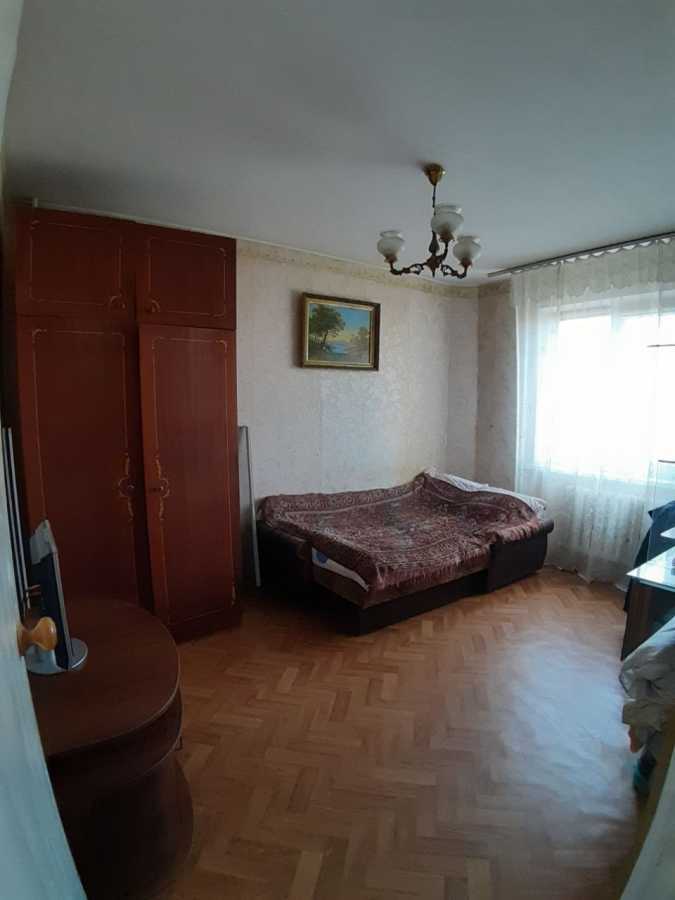 Продажа 3-комнатной квартиры 67.5 м², Апрельская ул., 15