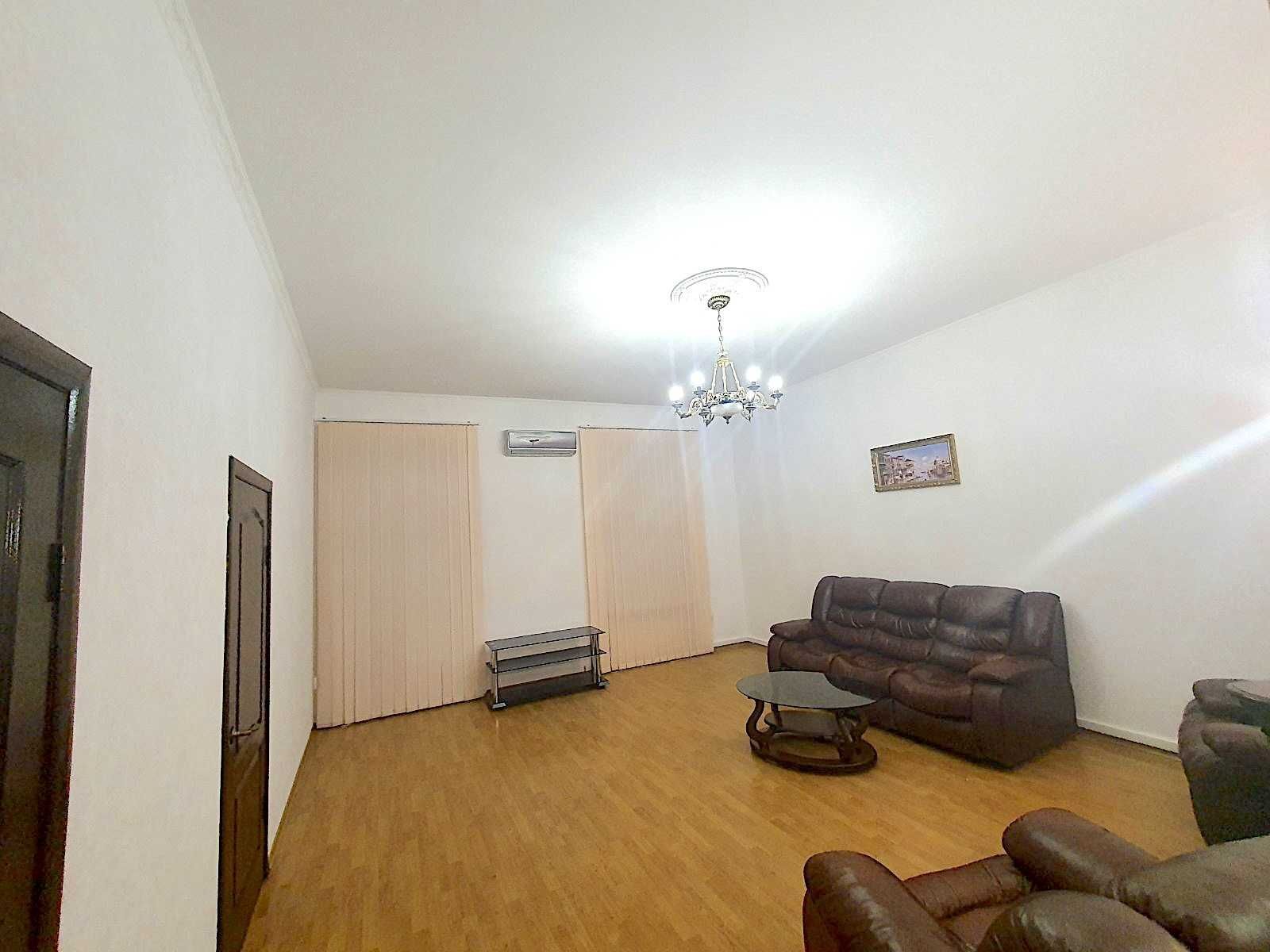 Аренда 3-комнатной квартиры 140 м²