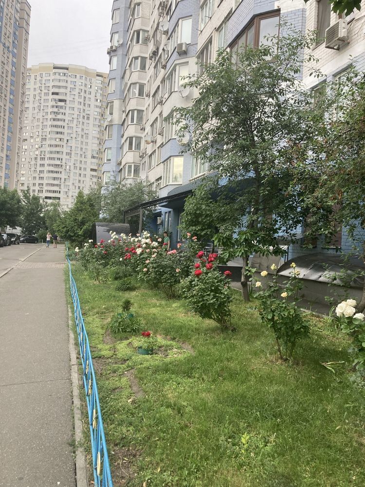 Продаж 2-кімнатної квартири 73 м²