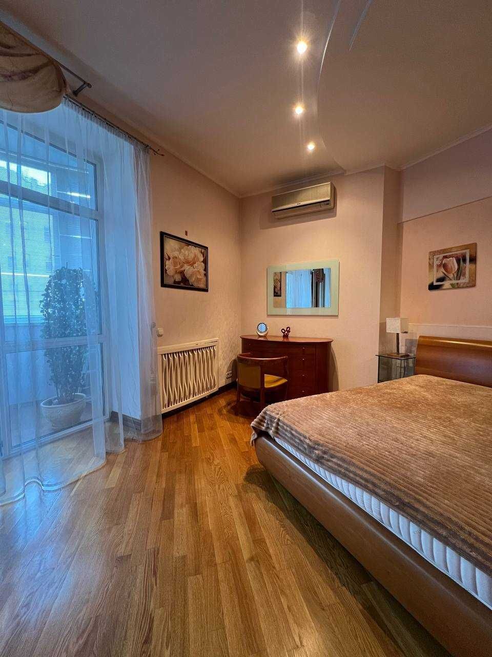 Аренда 3-комнатной квартиры 150 м²