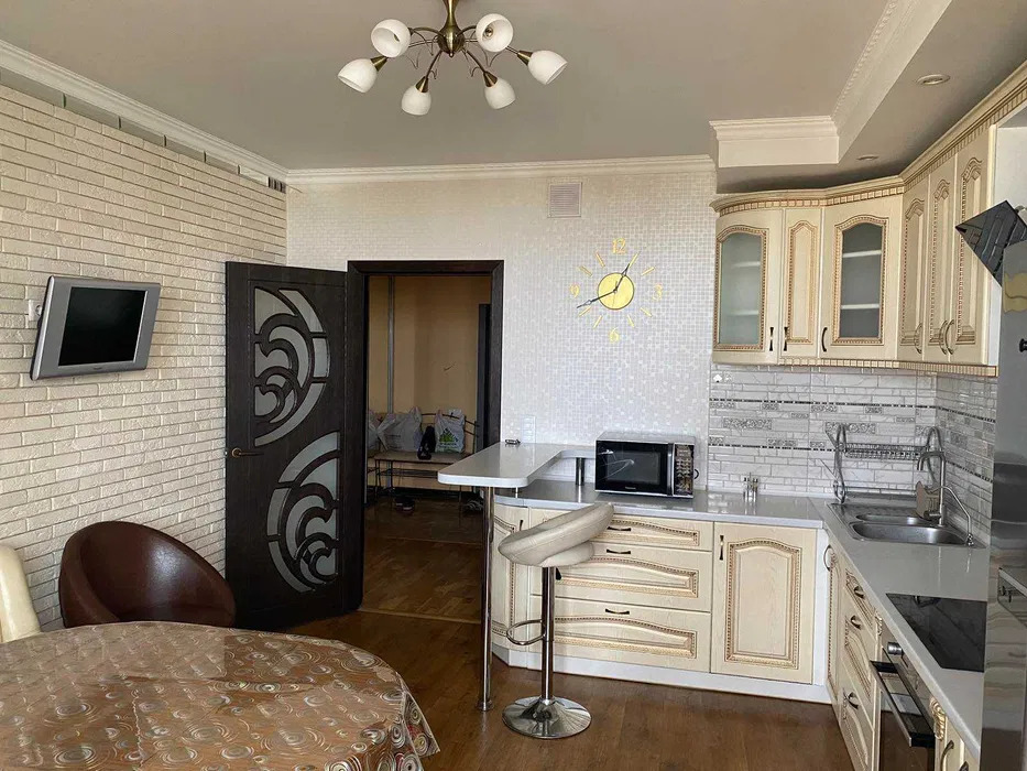 Аренда 4-комнатной квартиры 124 м²