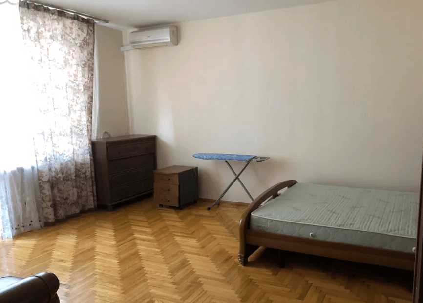 Оренда 4-кімнатної квартири 170 м²