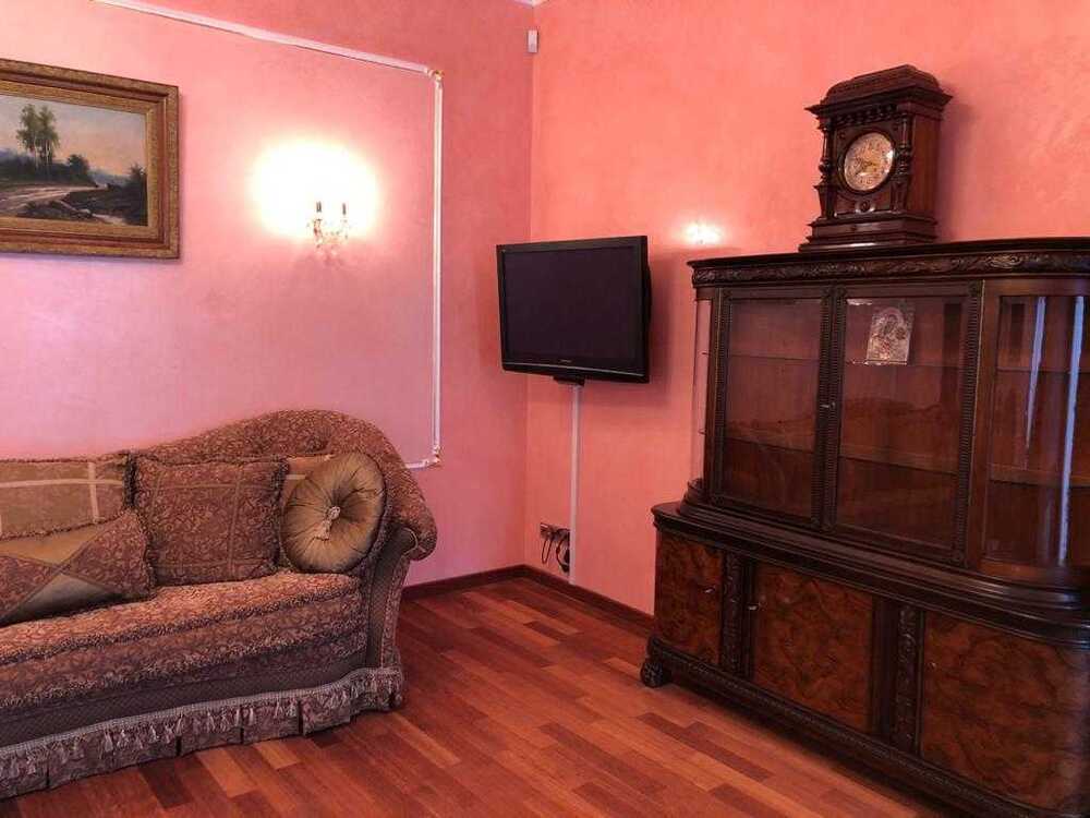 Аренда 5-комнатной квартиры 350 м²