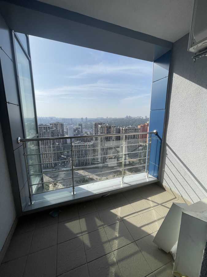 Продаж 3-кімнатної квартири 122.4 м², Джона Маккейна вул., 7