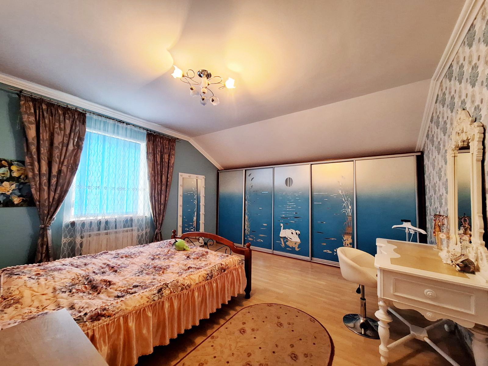 Продаж будинку 180 м²
