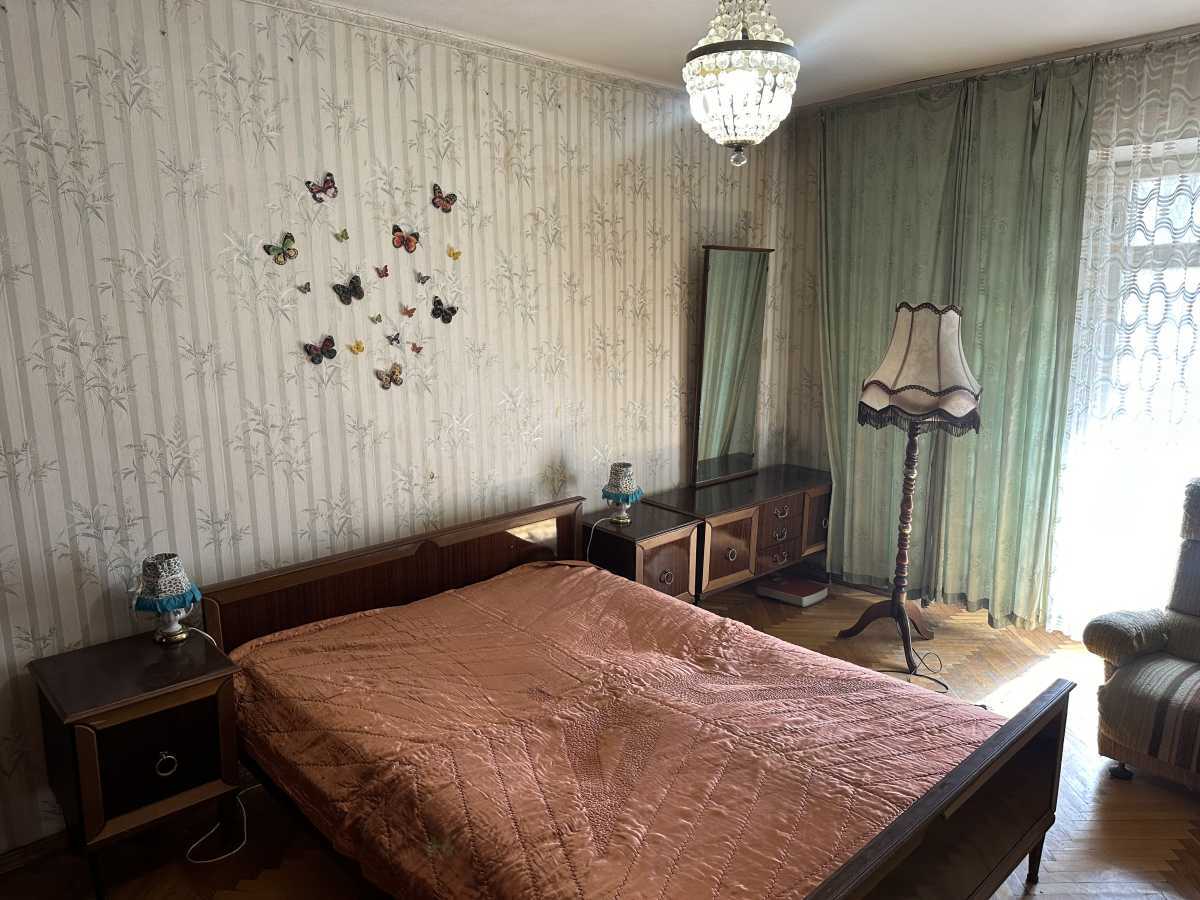 Продажа 3-комнатной квартиры 72 м², Зодчих ул., 34