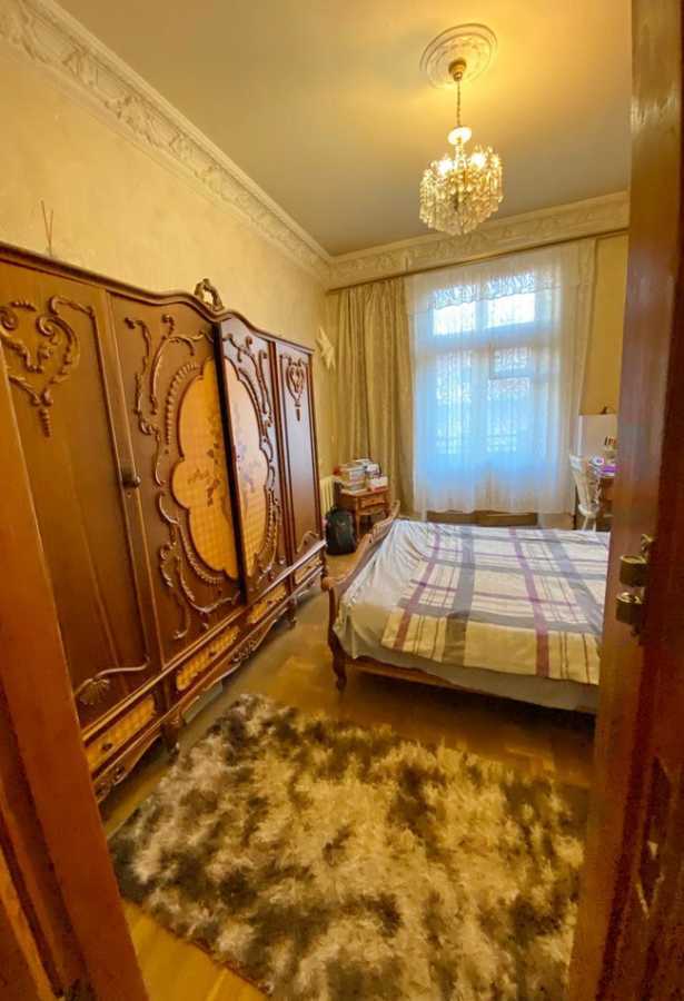 Продаж 2-кімнатної квартири 63 м², Карантинная вул., 14