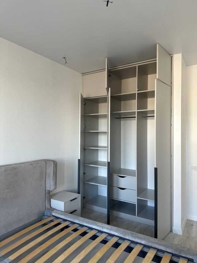 Продажа 2-комнатной квартиры 56 м², Амосова ул., 4