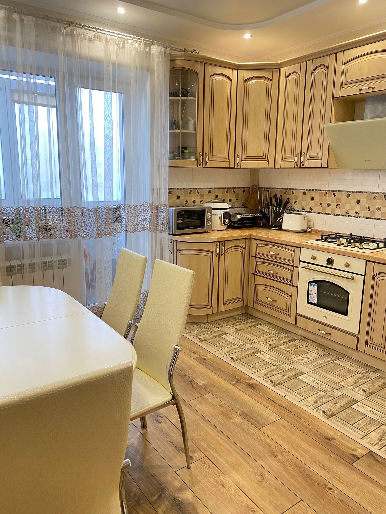 Продаж 2-кімнатної квартири 64 м²