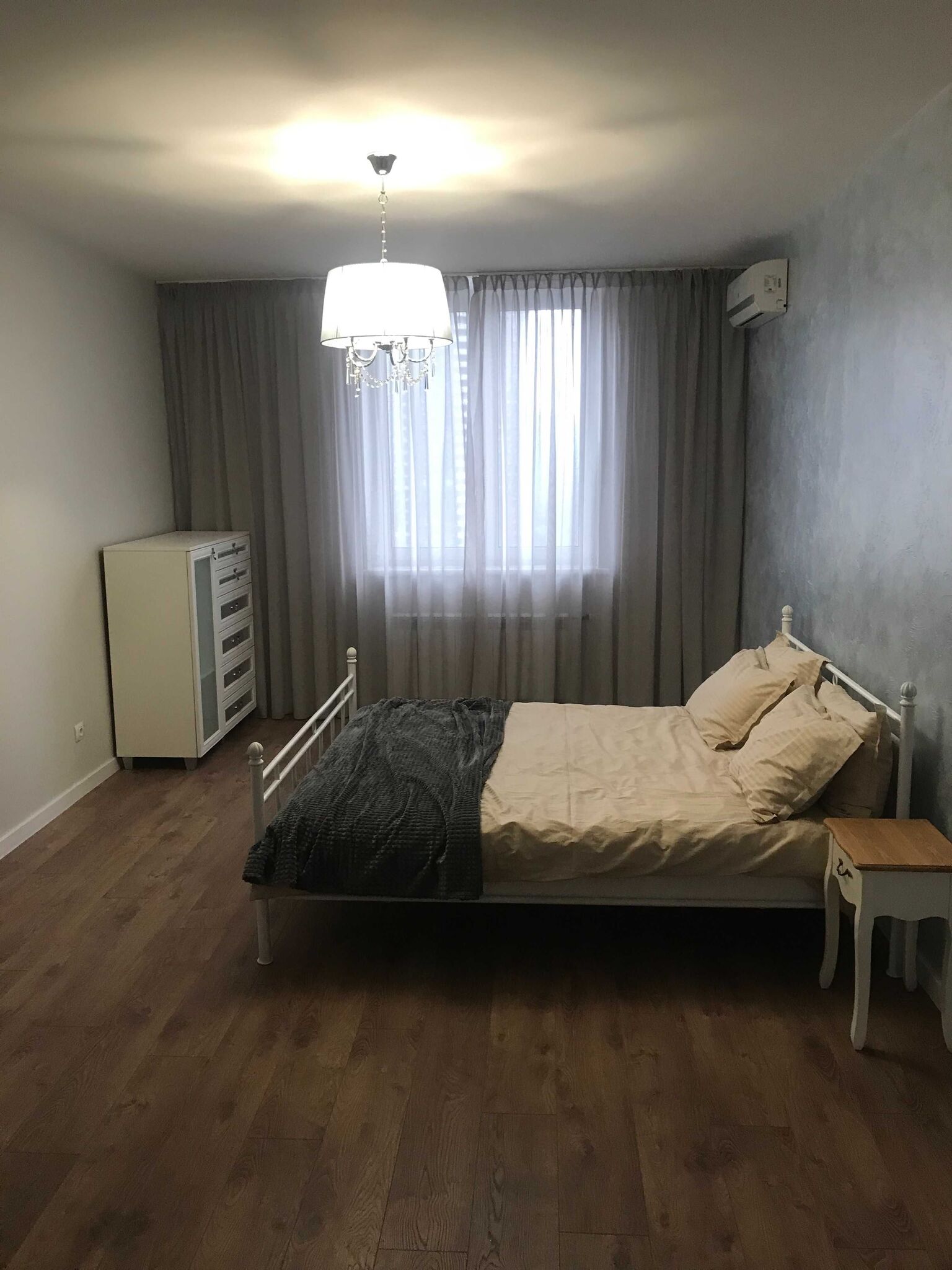 Продажа 3-комнатной квартиры 142 м²