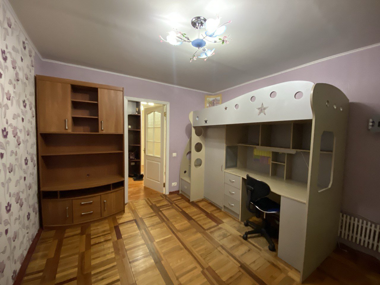 Продаж 2-кімнатної квартири 63 м²