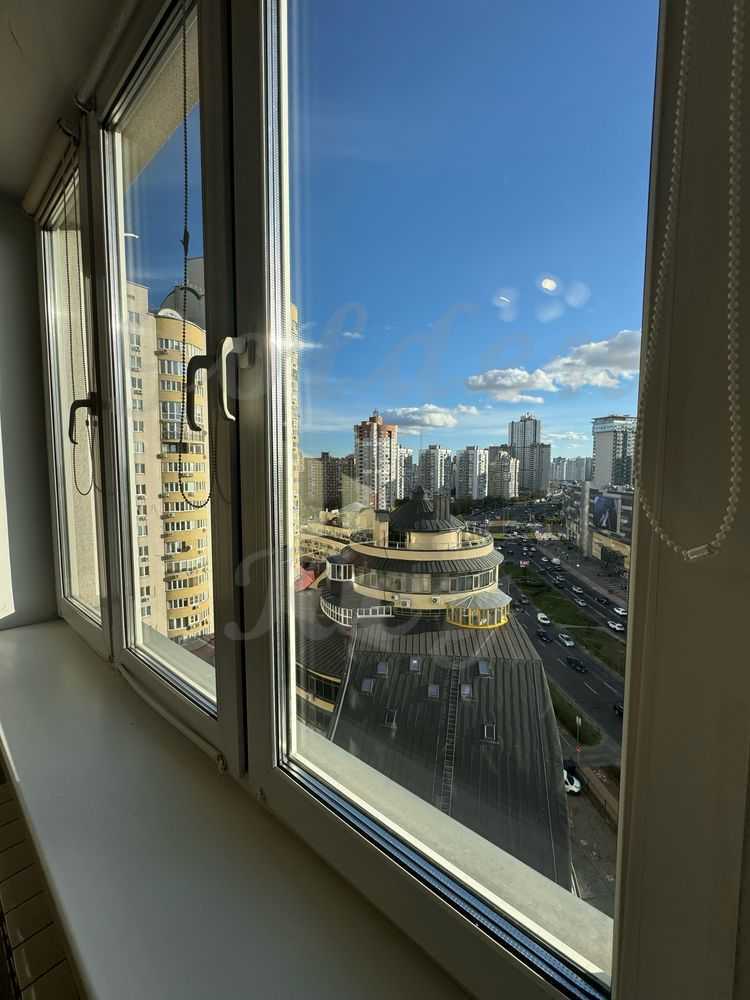 Продажа 2-комнатной квартиры 74 м², Днепровская наб., 23