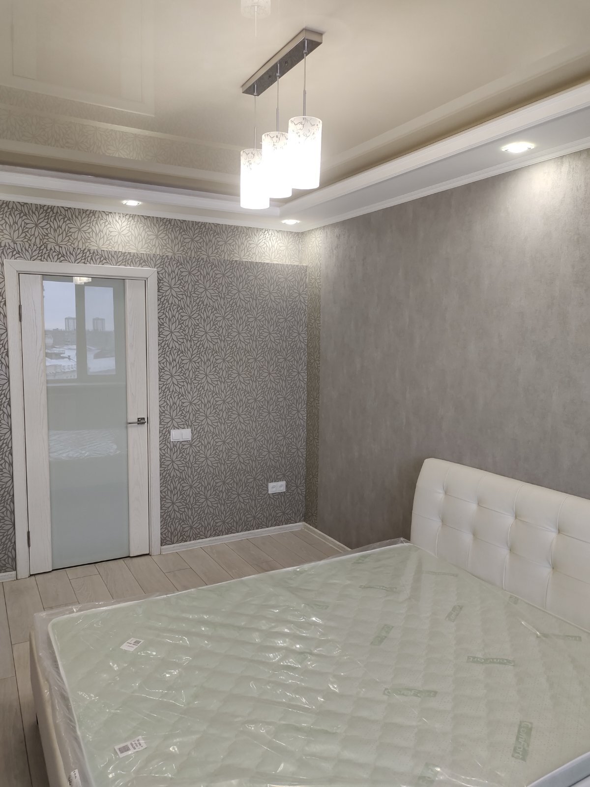 Продаж 2-кімнатної квартири 56 м²