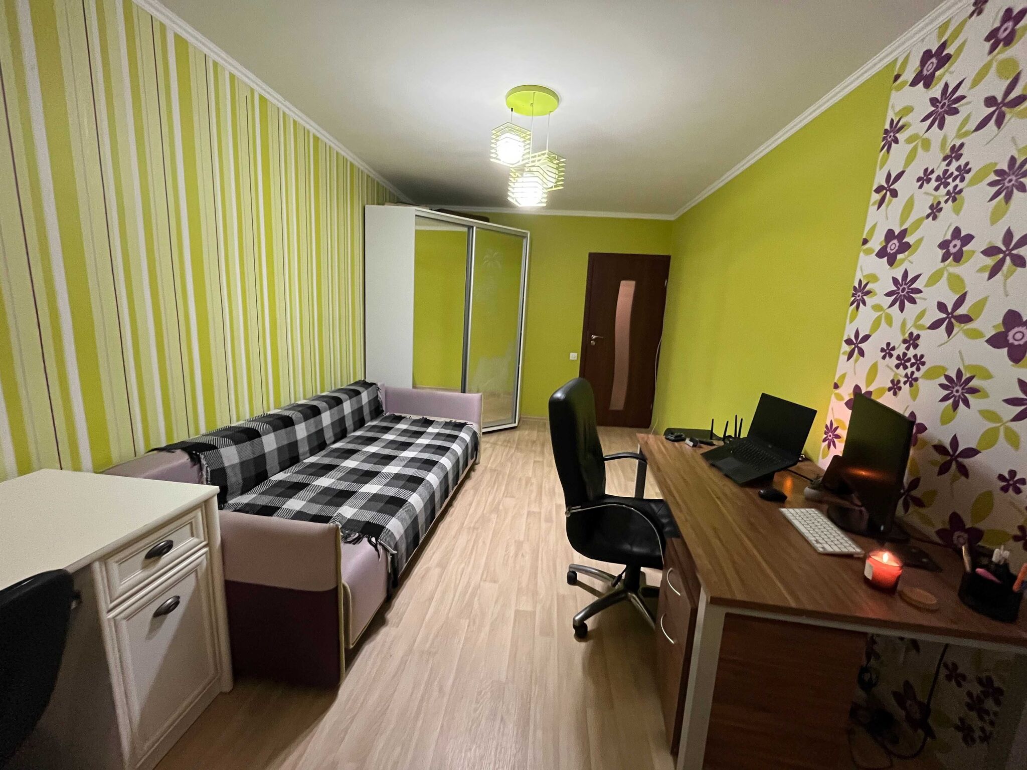 Продаж 3-кімнатної квартири 65 м²