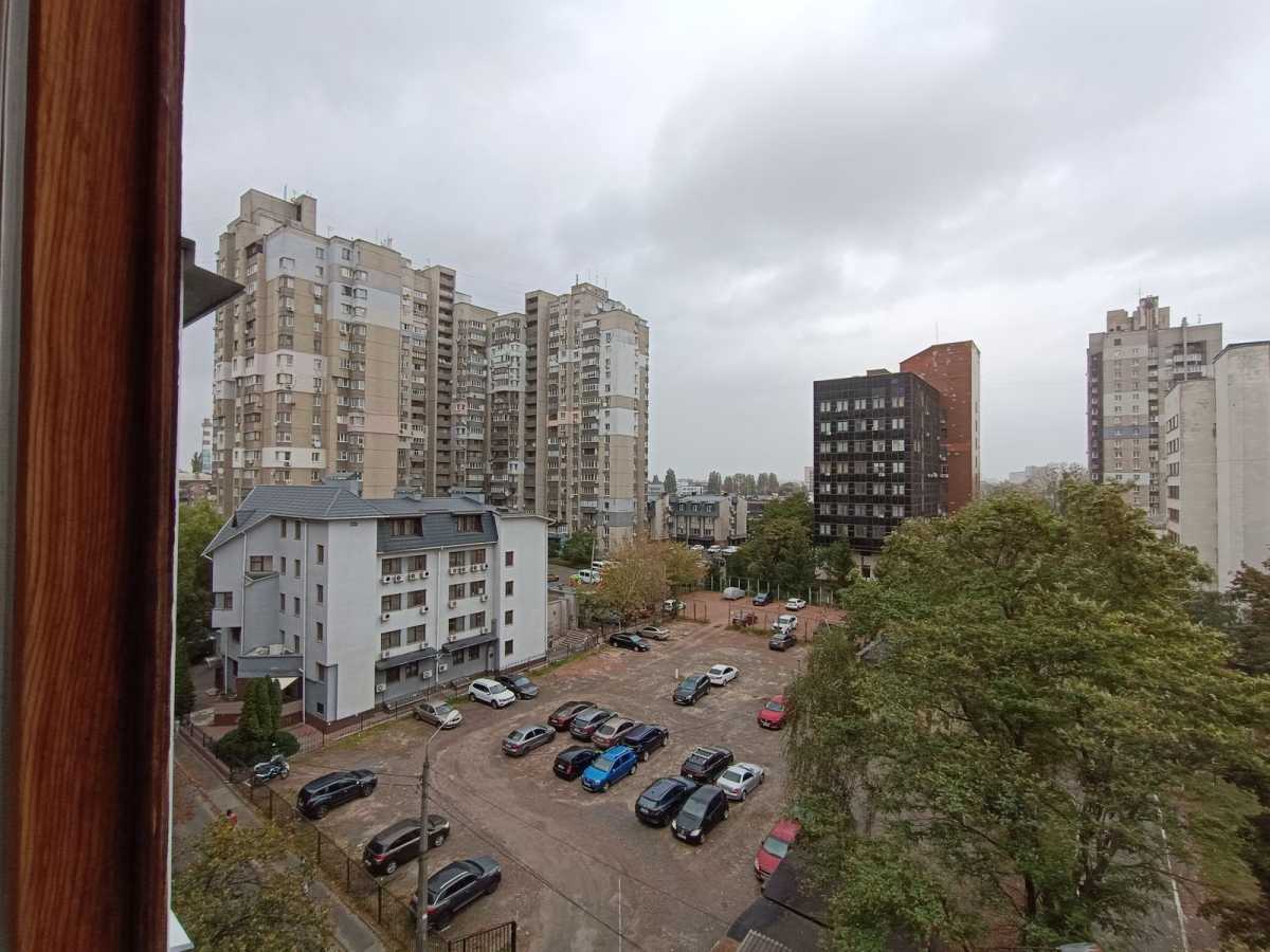 Оренда 1-кімнатної квартири 30 м², Перемоги просп., 91