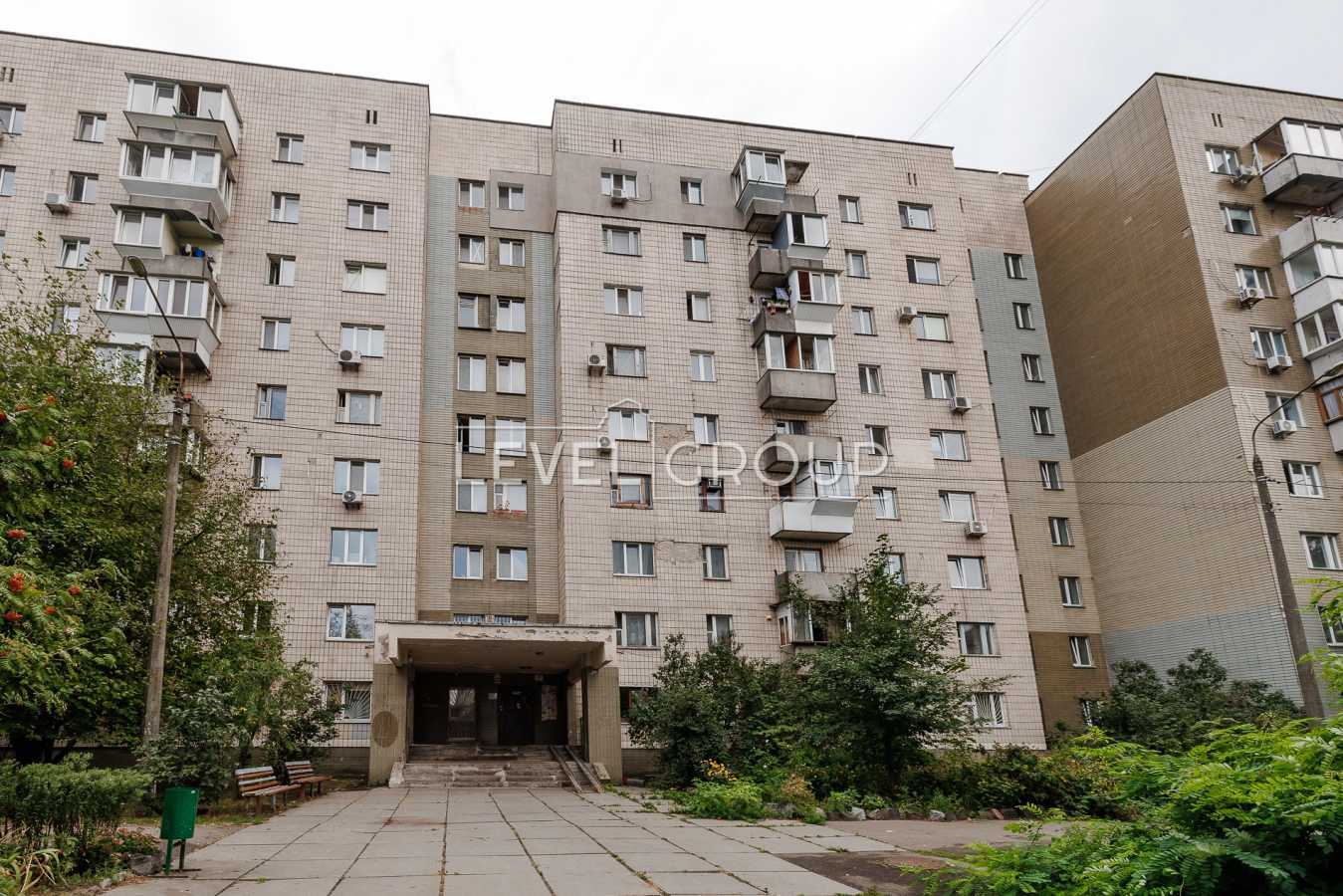 Продажа 4-комнатной квартиры 100 м², Менделеева ул., 12