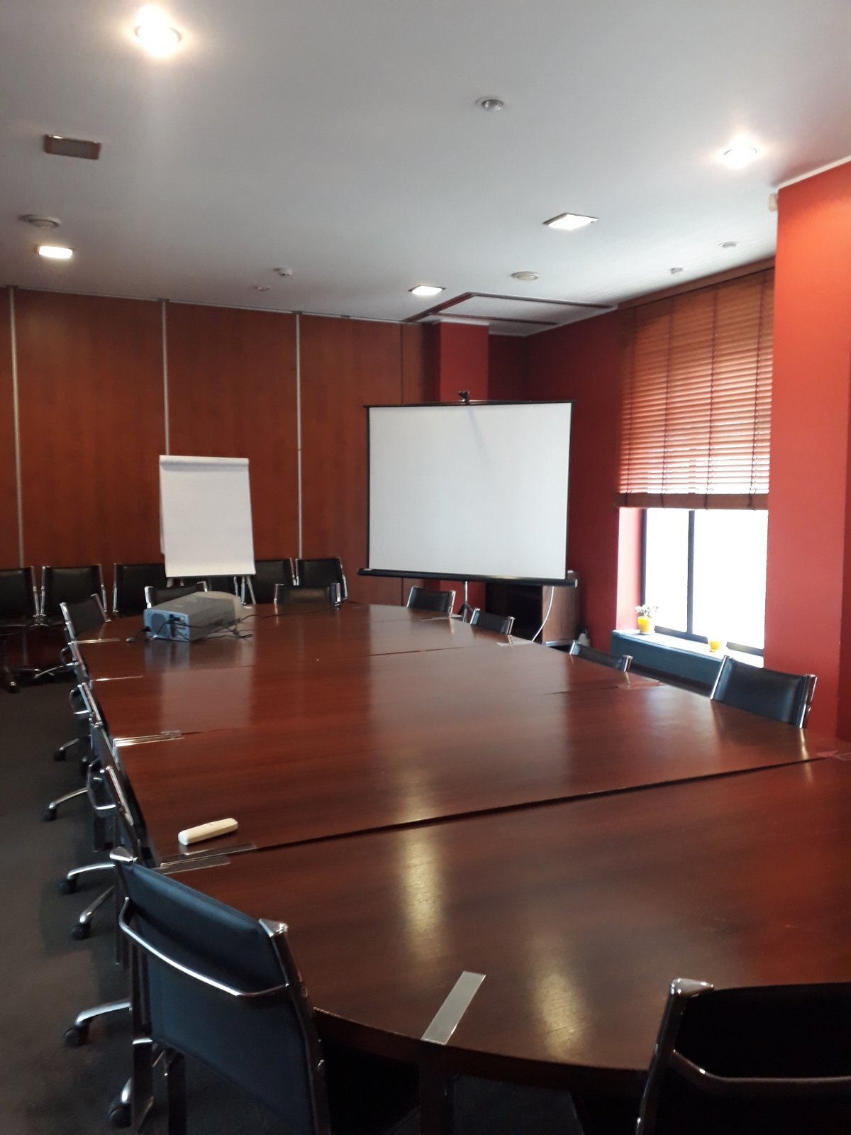 Продажа бизнес-центра 2300 м², Нижнеюрковская ул.