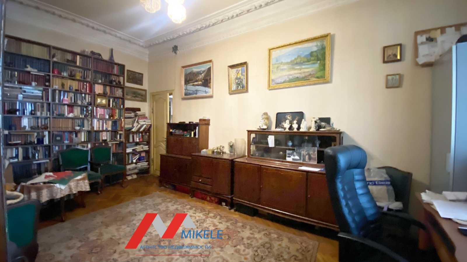 Продажа 4-комнатной квартиры 100 м², Богдана Хмельницкого ул., 94