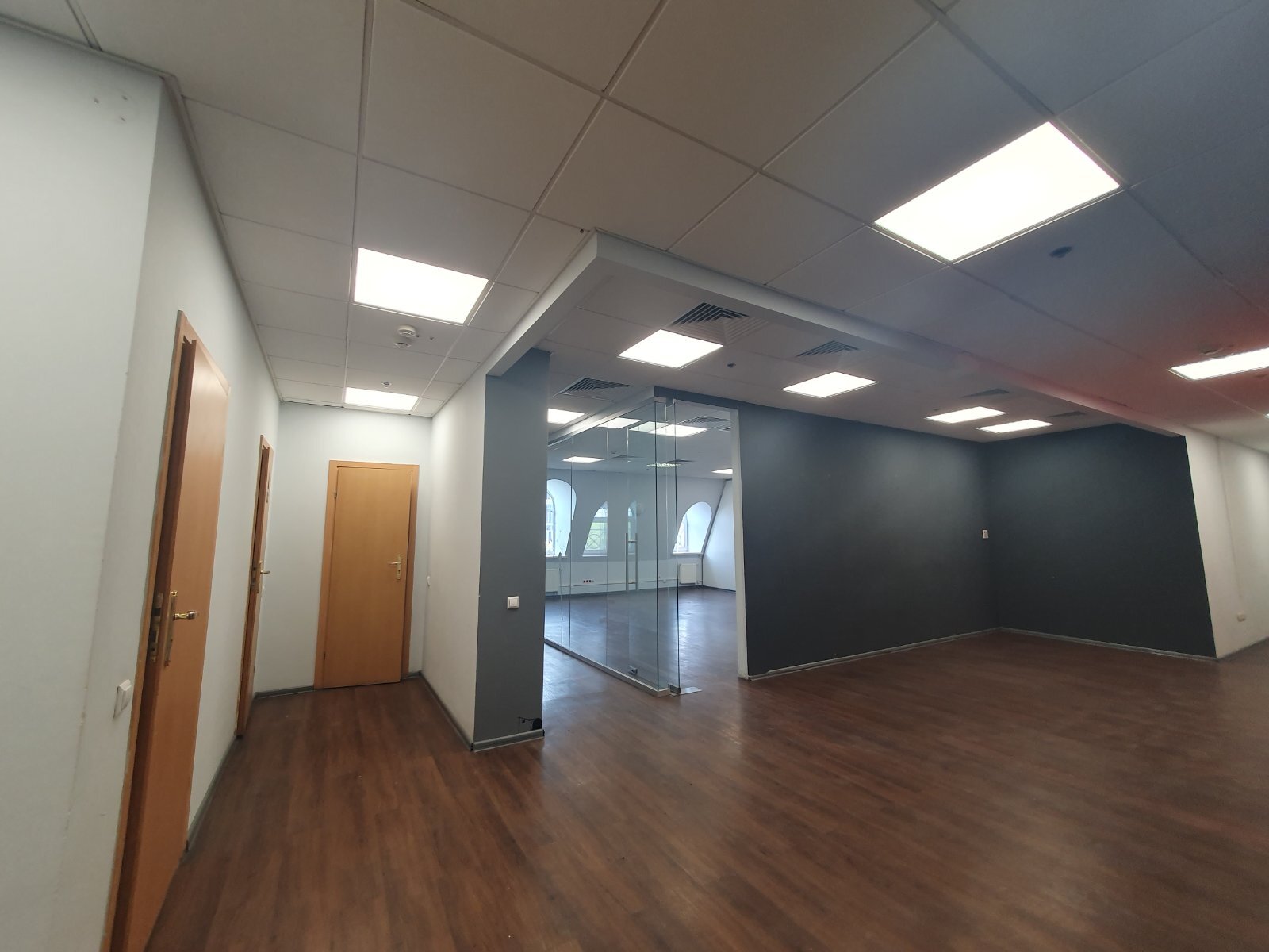 Оренда офісу 270 м², Верхній Вал вул.