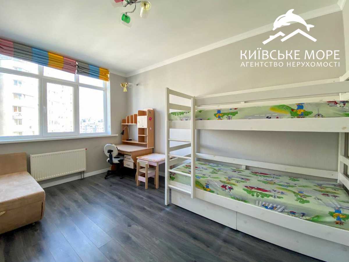 Оренда 3-кімнатної квартири 68 м², Олени Пчілки вул., 3