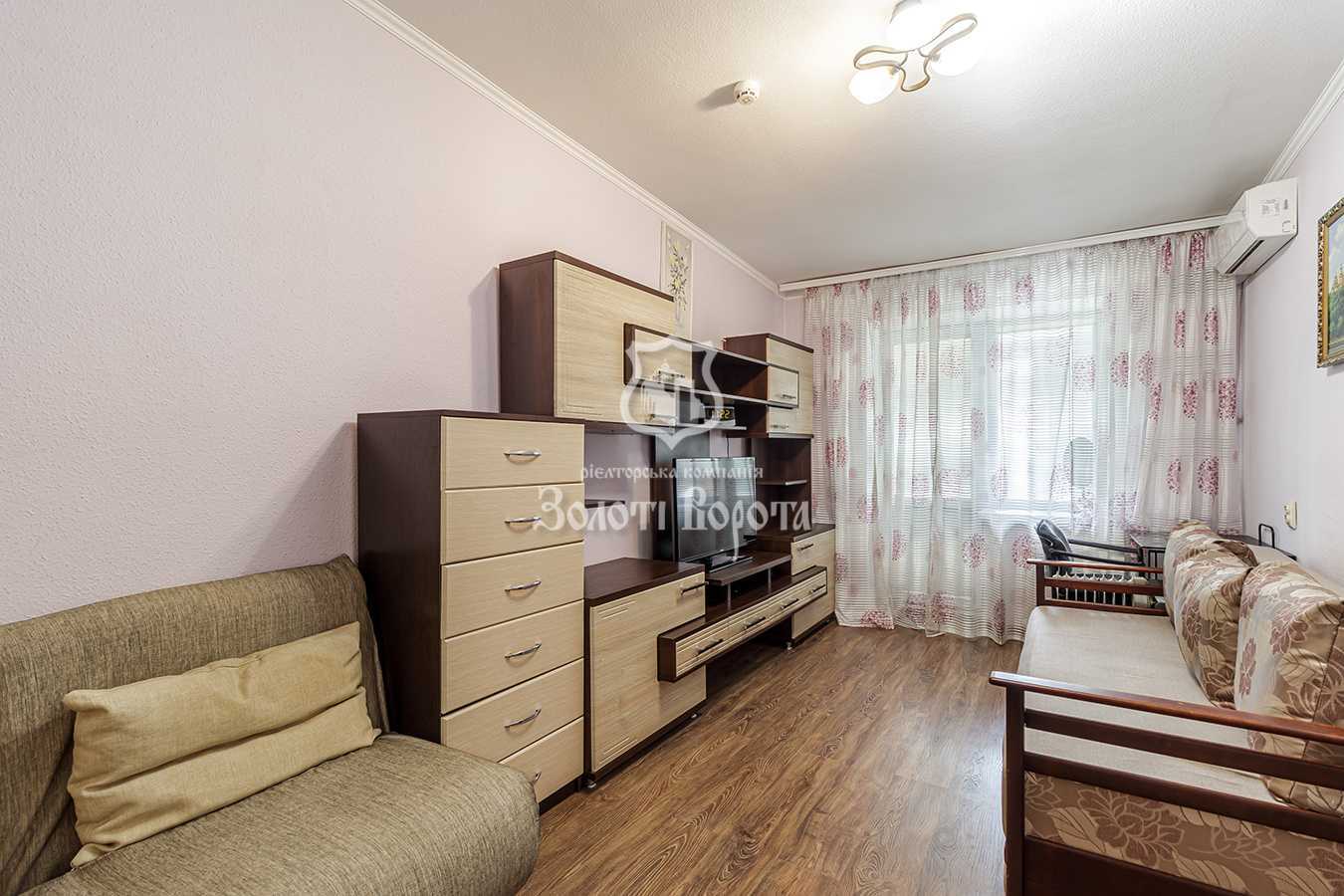 Продаж 1-кімнатної квартири 30.5 м², Тампере вул., 8А