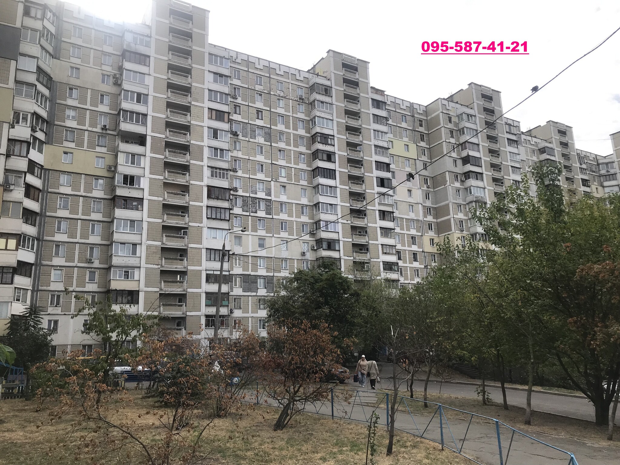 Продаж 3-кімнатної квартири 78 м², Срібнокільська вул., 8