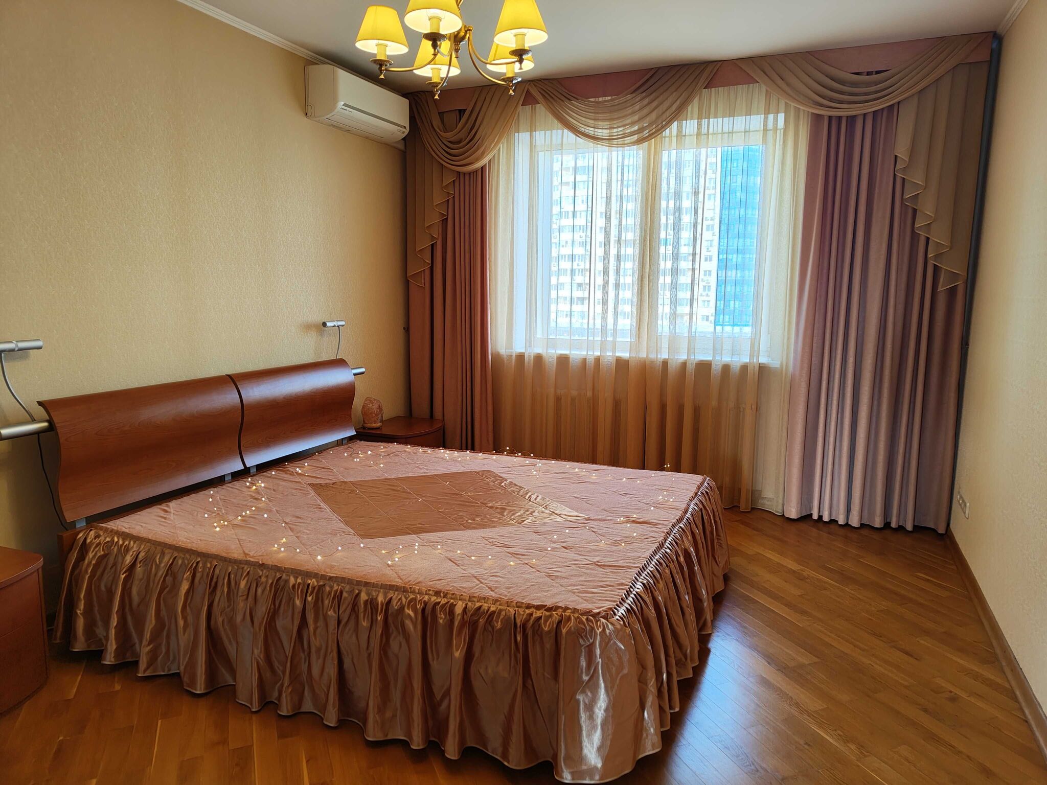 Продаж 3-кімнатної квартири 108 м²