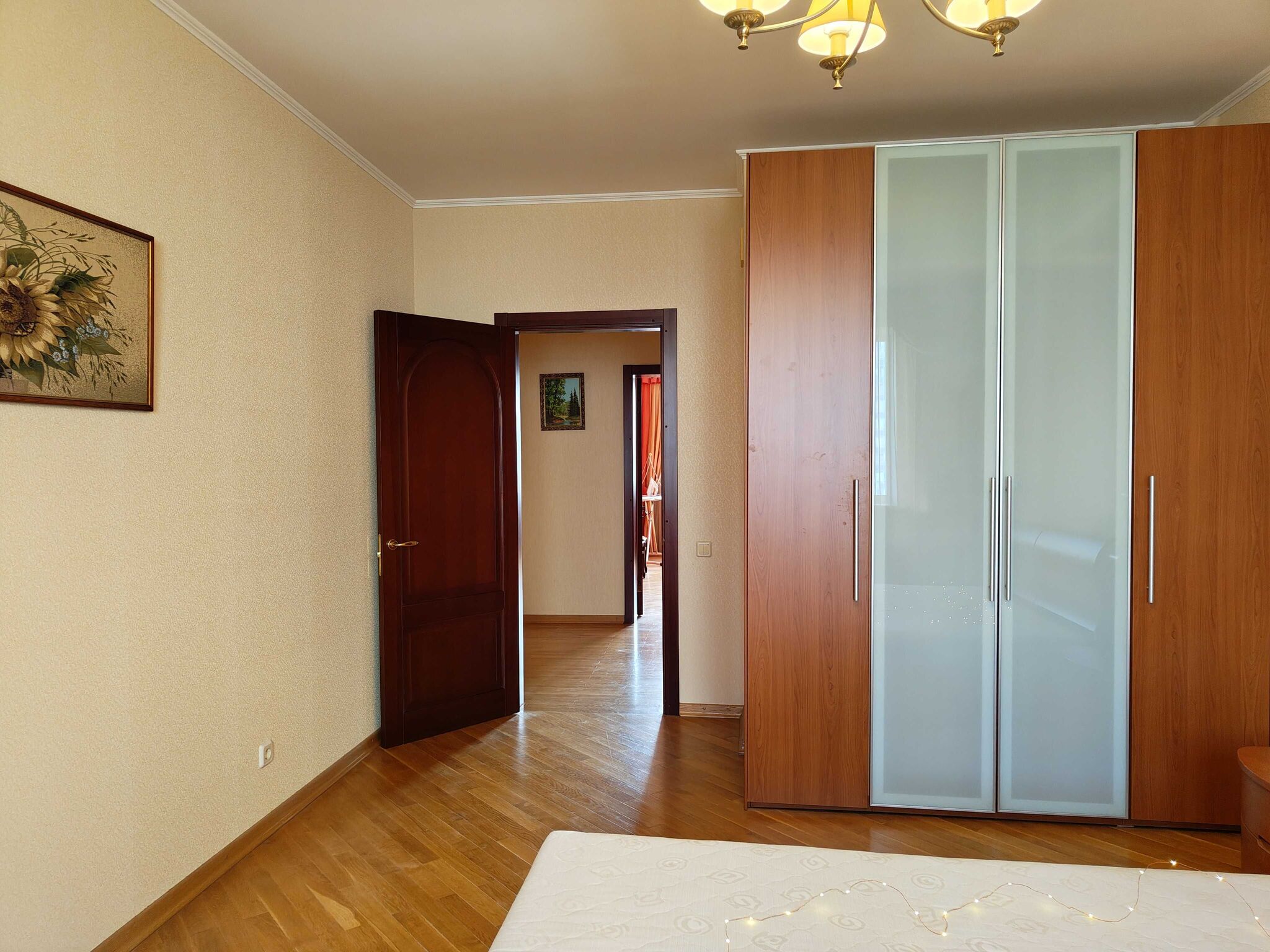 Продаж 3-кімнатної квартири 108 м²