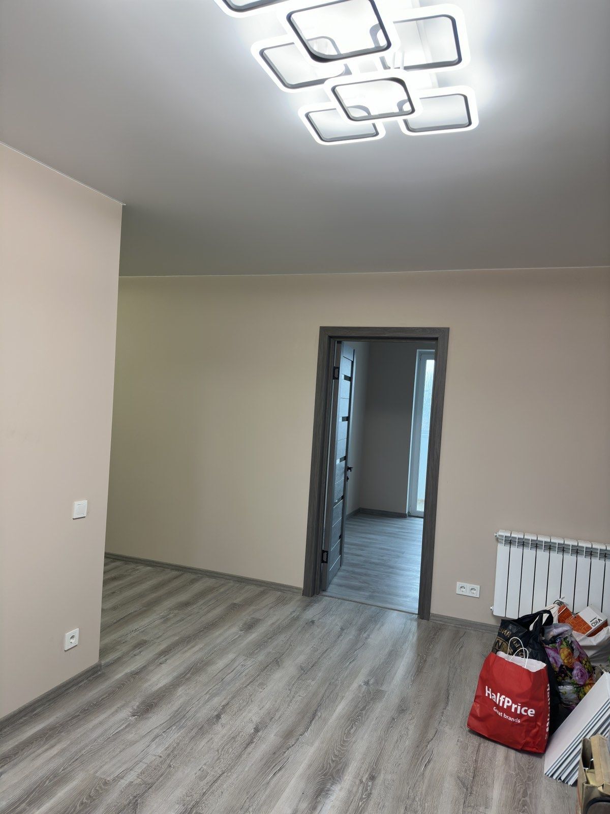 Продаж 4-кімнатної квартири 87 м²