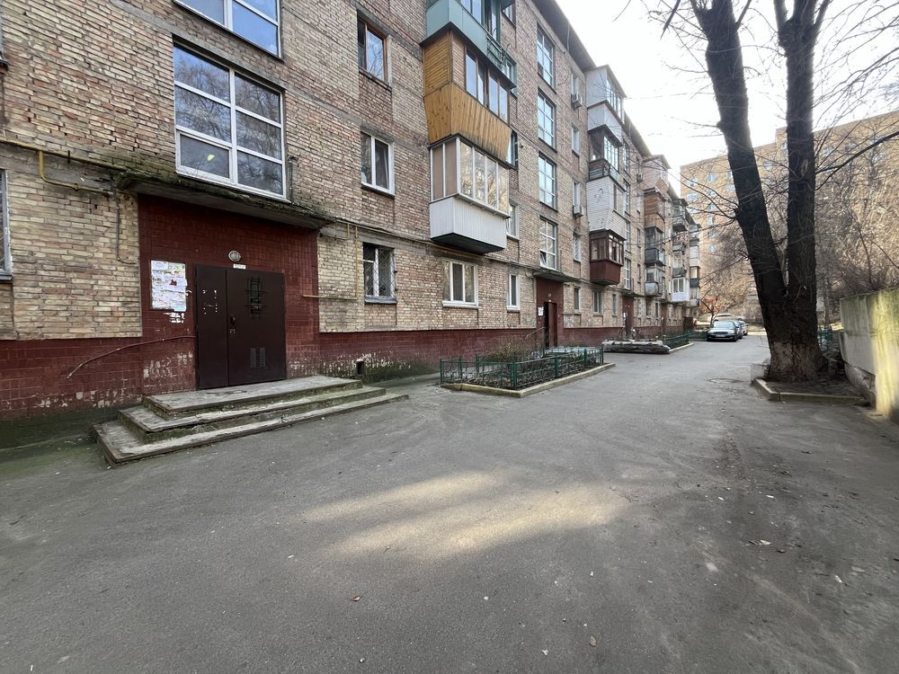 Продажа 1-комнатной квартиры 32 м²