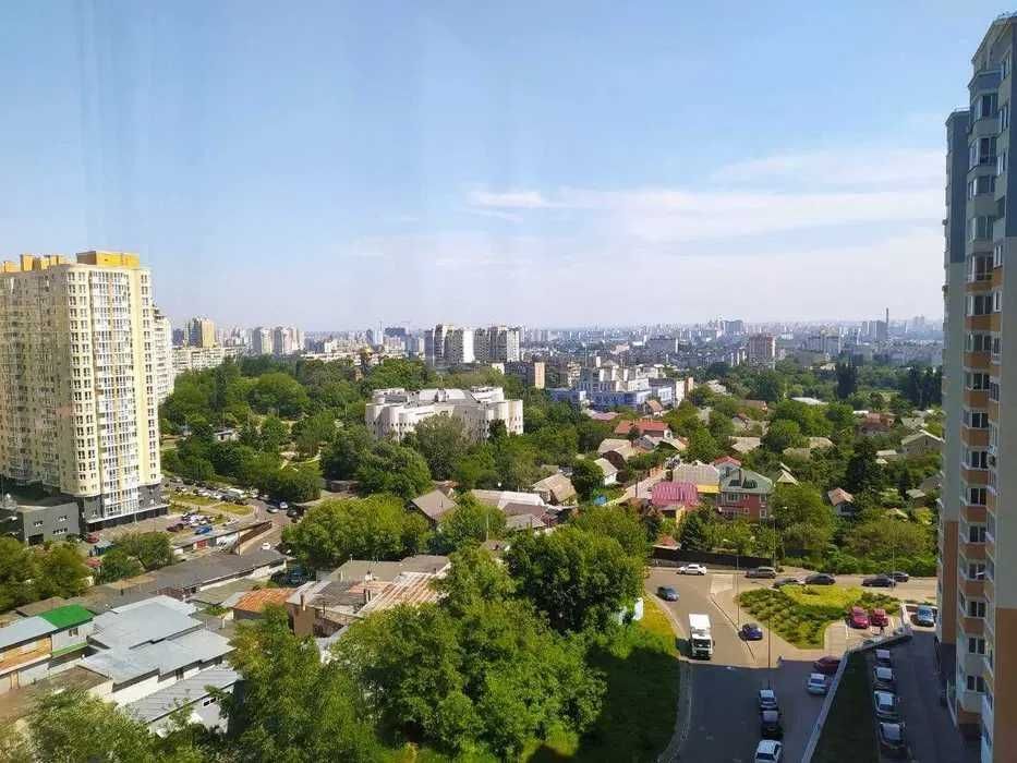 Продажа 2-комнатной квартиры 60 м²