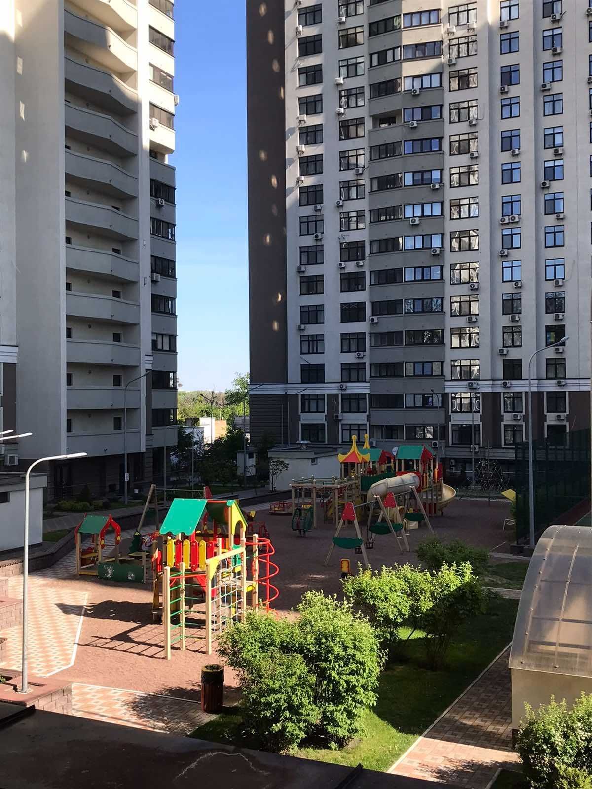 Продаж 2-кімнатної квартири 71 м²