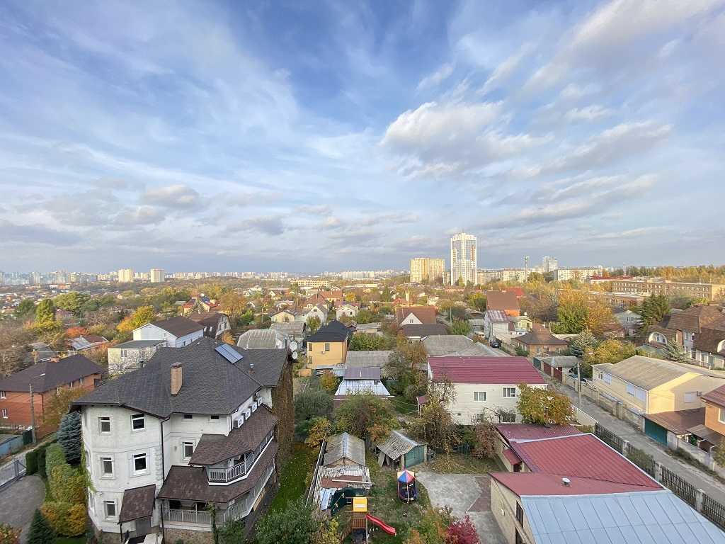 Продаж 3-кімнатної квартири 78 м², Ольжича вул., 18А