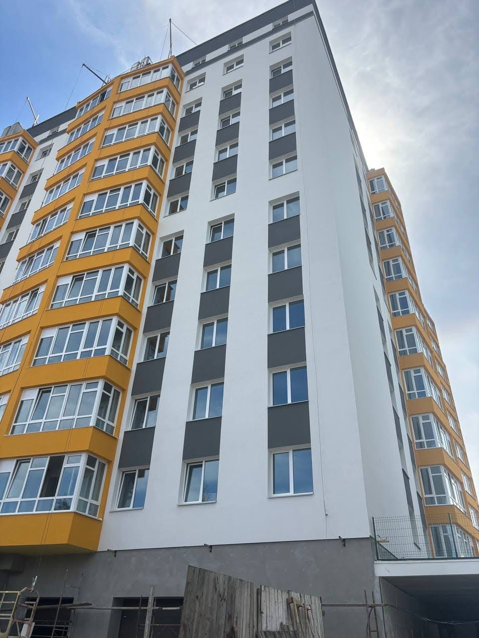 Продаж 2-кімнатної квартири 81 м², Степана Бандери пров., 32/1