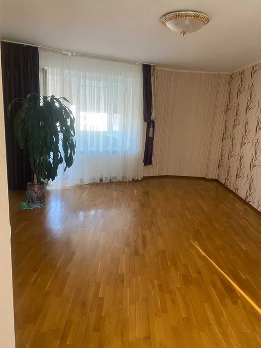 Продаж 3-кімнатної квартири 63 м², Водопровідна вул., 42/1