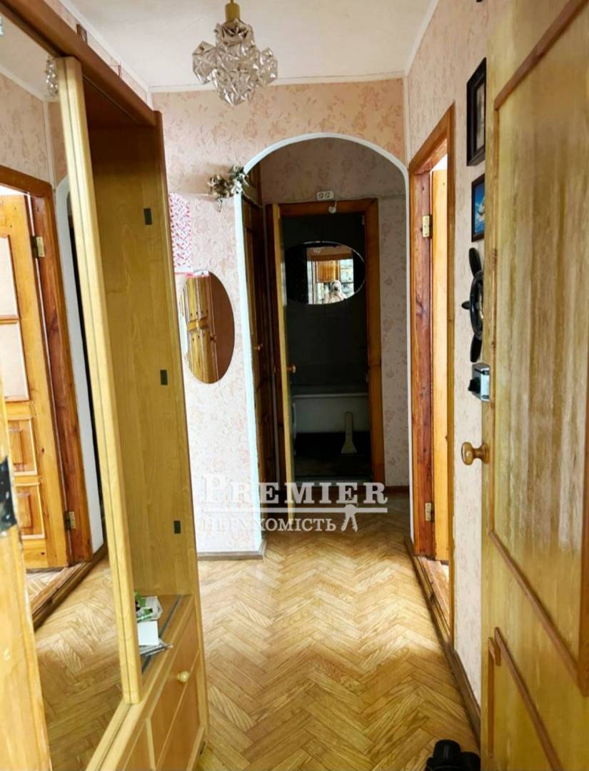 Продаж 2-кімнатної квартири 44.5 м², Кузнецова Капитана вул.