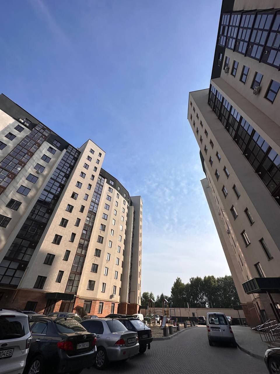 Продаж 2-кімнатної квартири 60.5 м², Інтернаціоналістів вул.