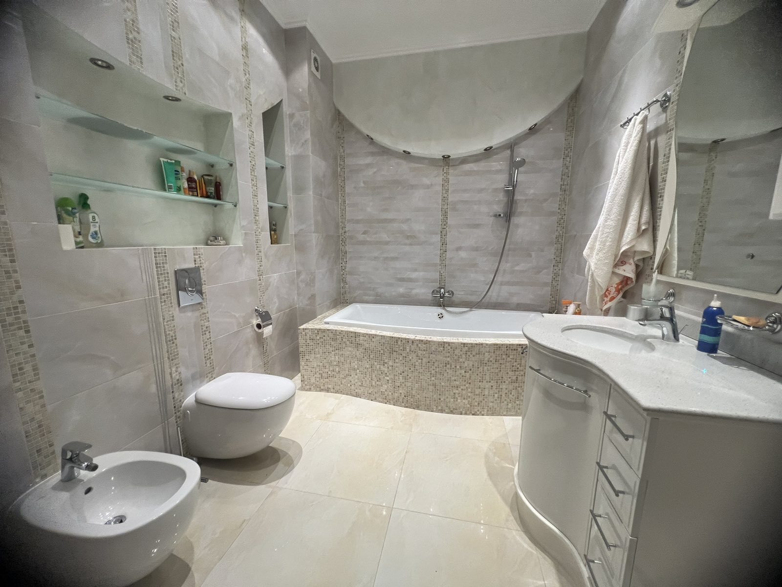 Продаж 2-кімнатної квартири 100 м², Мукачевський пров., 6/3