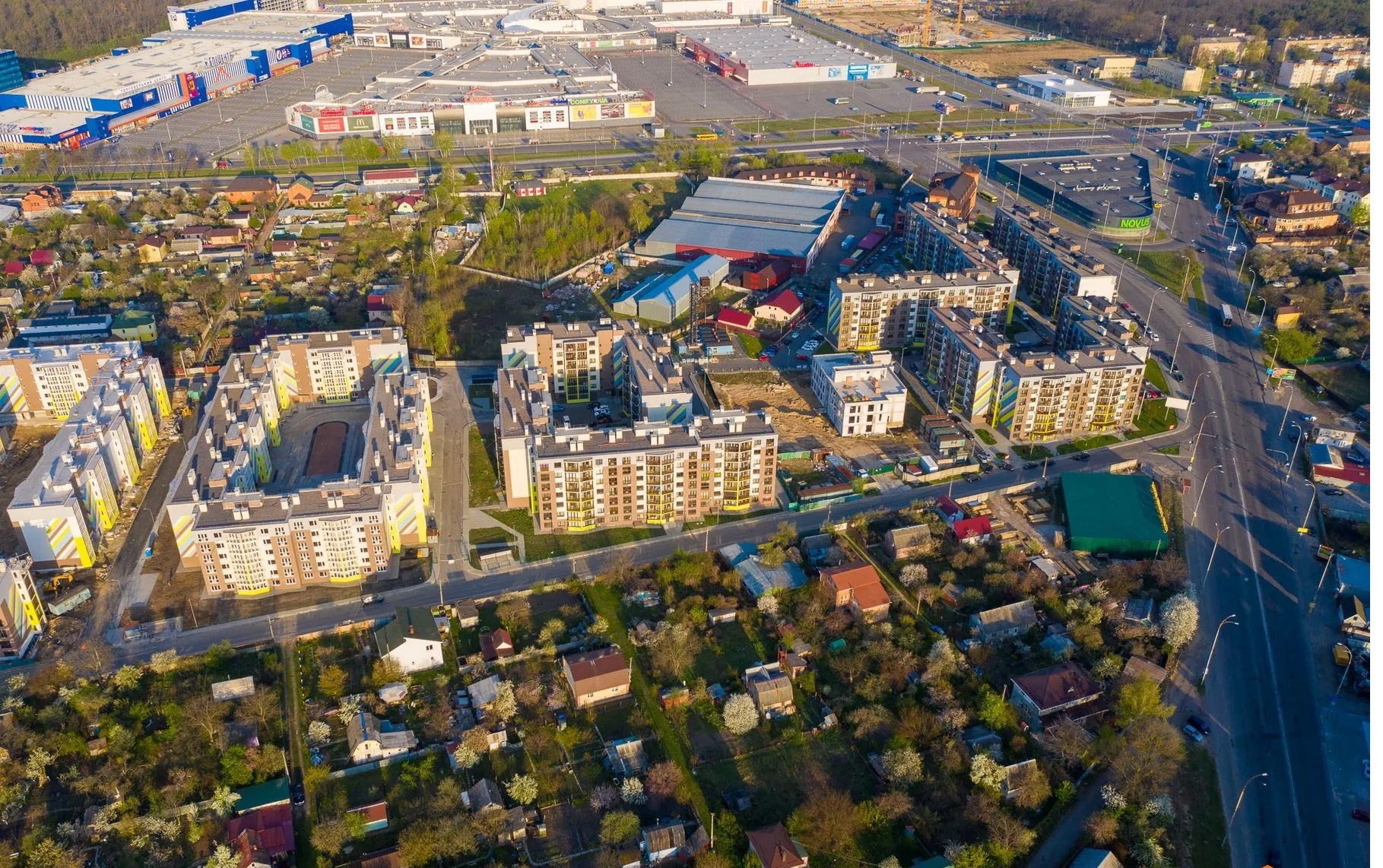 Продаж 2-кімнатної квартири 56.4 м², Стеценка вул., 75-Р