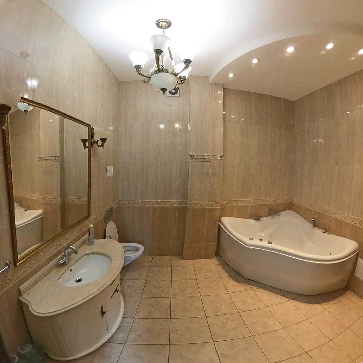 Продаж 4-кімнатної квартири 158 м²