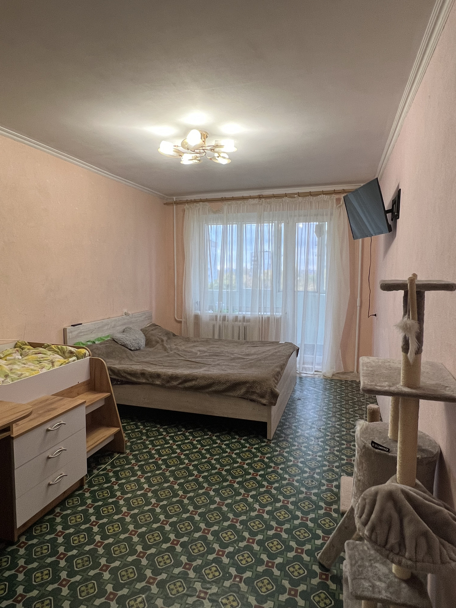 Продаж 3-кімнатної квартири 68 м², Будівельників, 24