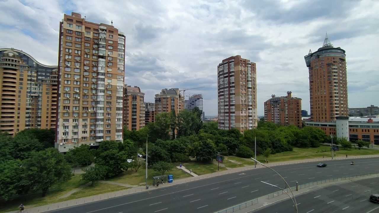 Продаж 3-кімнатної квартири 88 м²