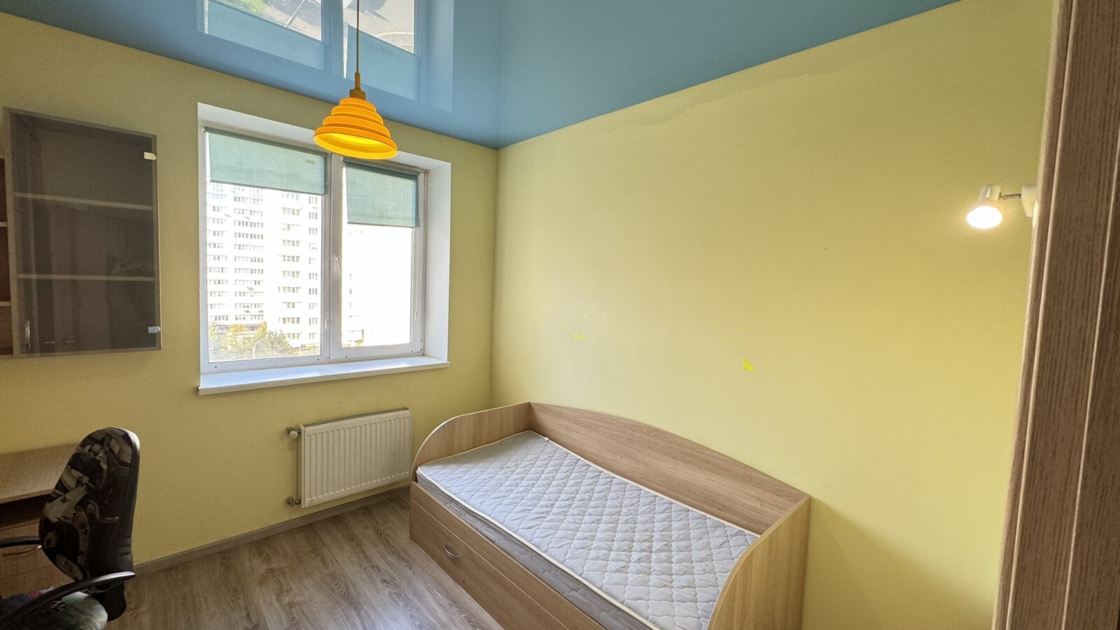 Продаж 2-кімнатної квартири 52 м², Боголюбова вул., 10