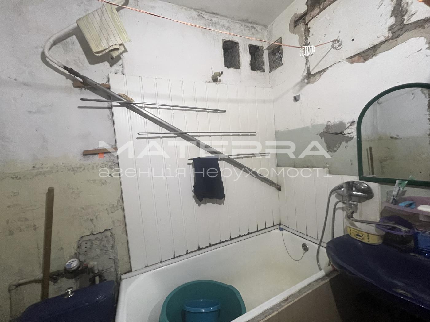 Продаж 2-кімнатної квартири 41.7 м²