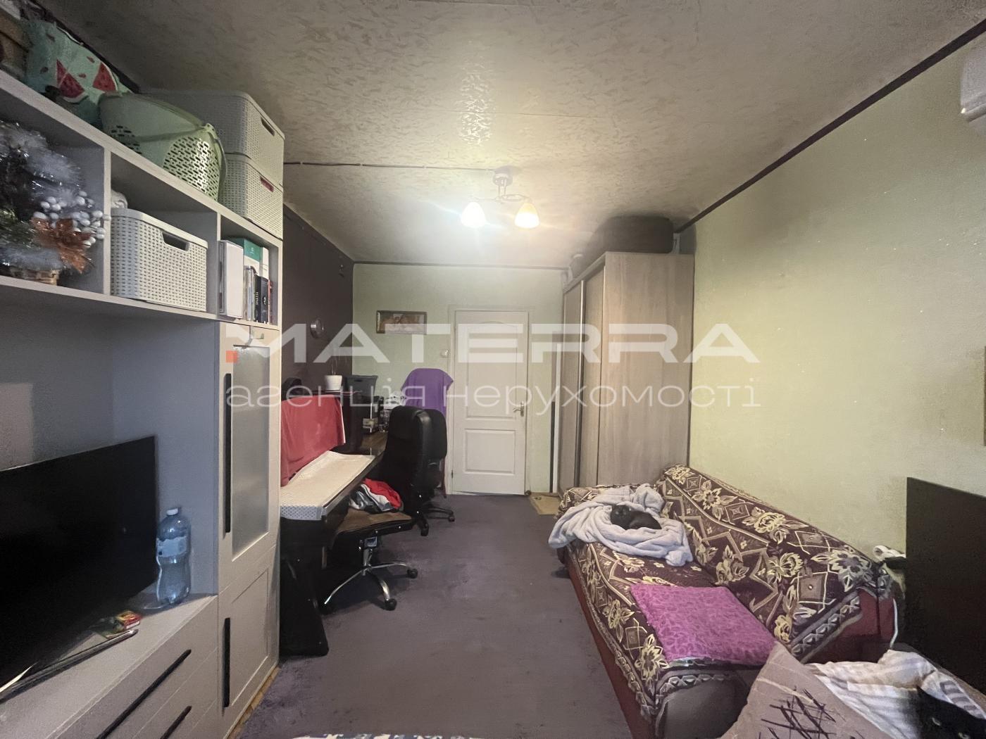 Продаж 2-кімнатної квартири 41.7 м²