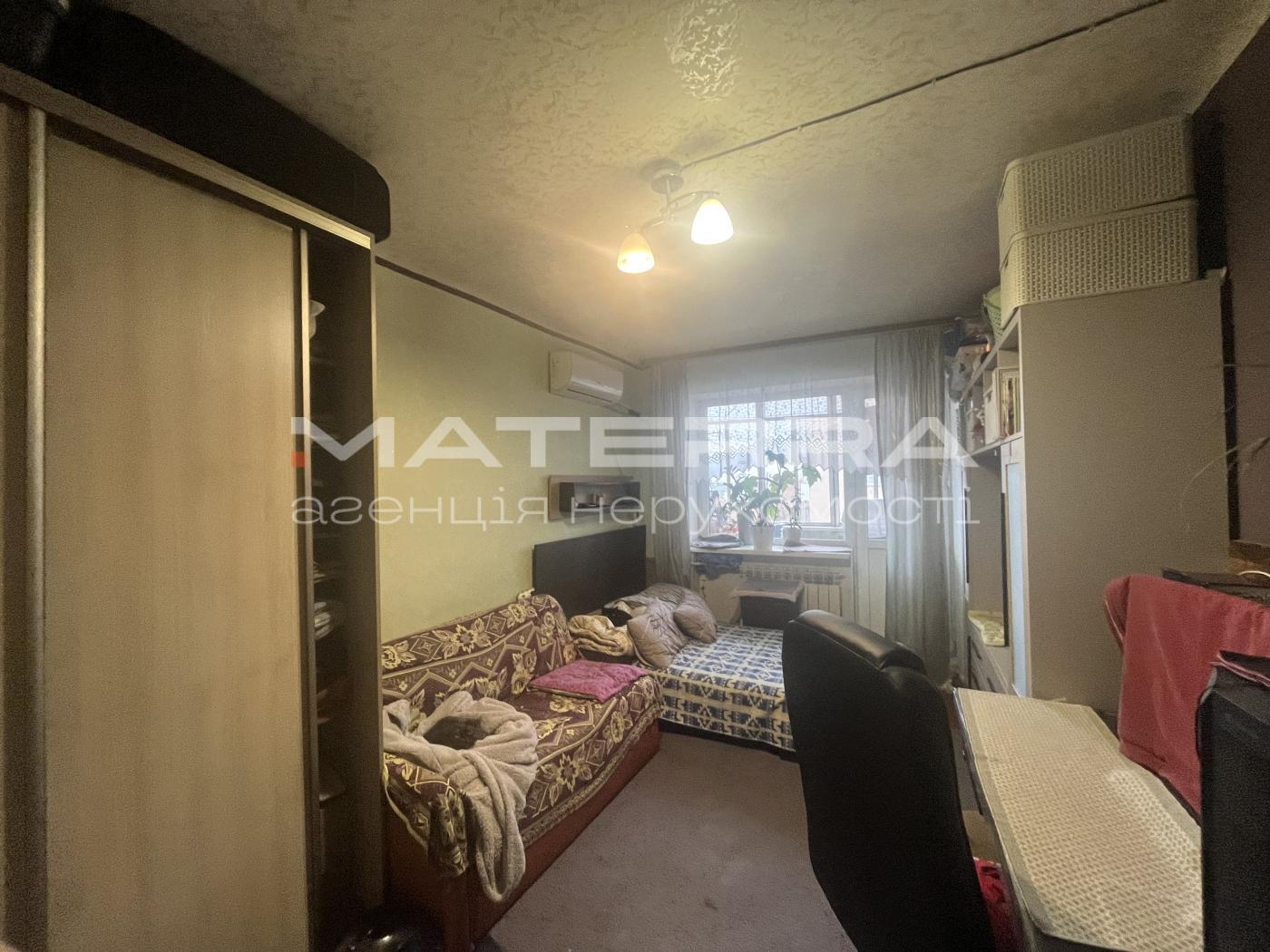 Продаж 2-кімнатної квартири 41.7 м²