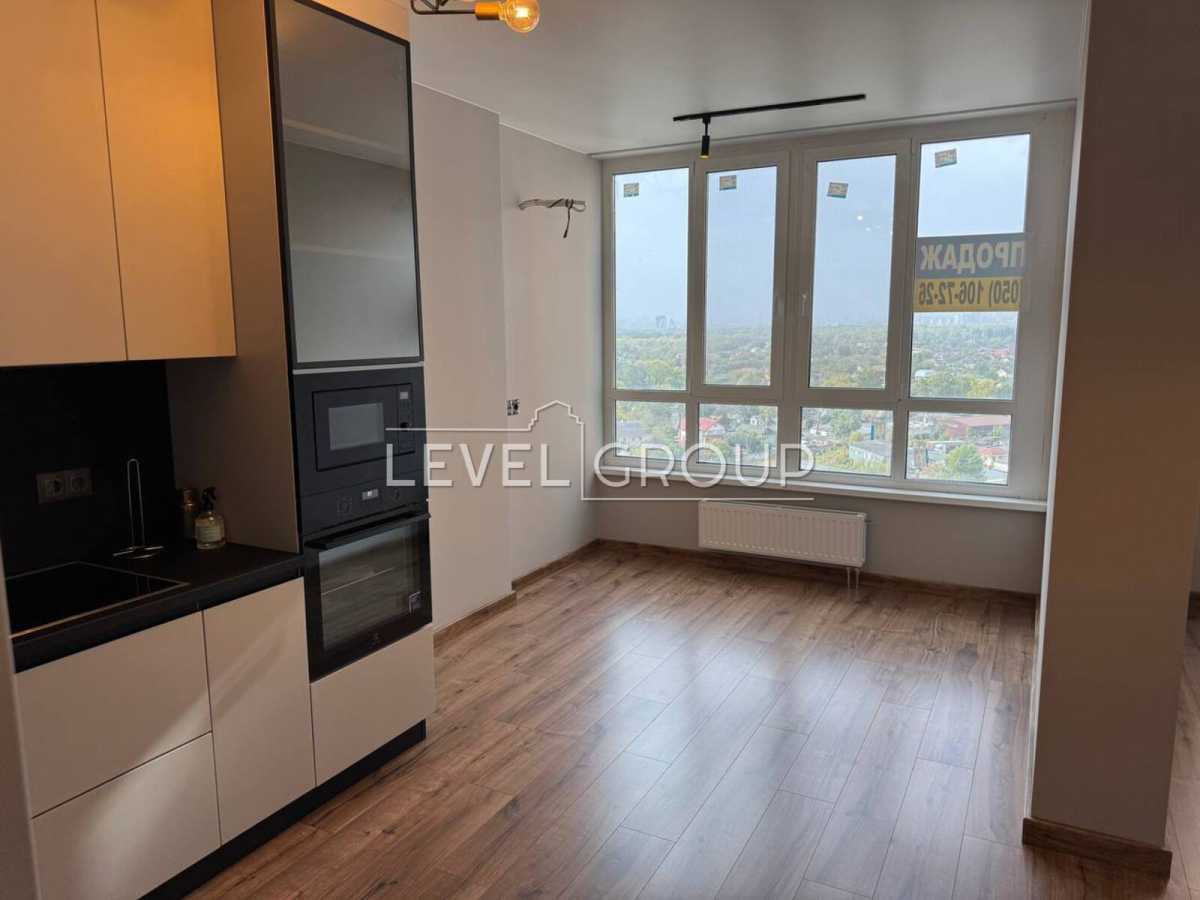 Продаж 1-кімнатної квартири 40 м², Каховська вул., 56