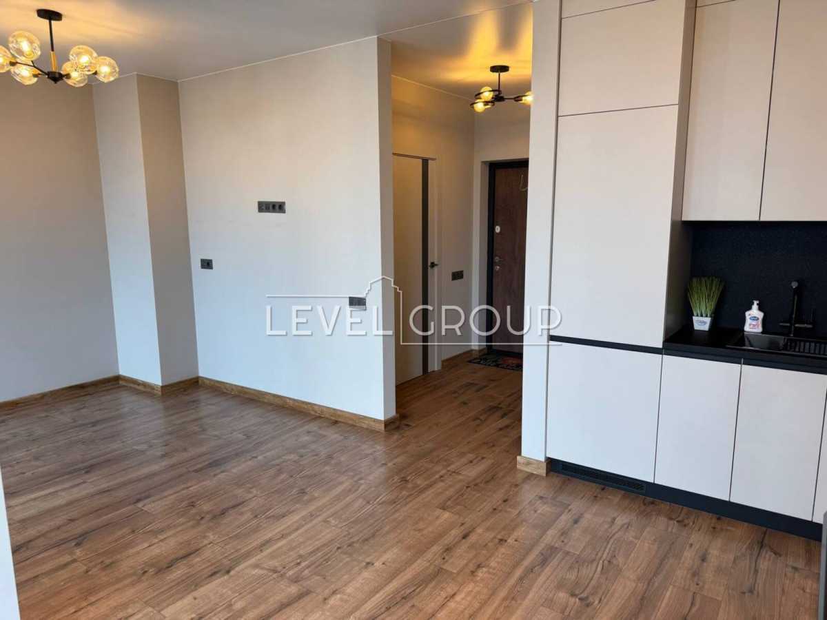 Продаж 1-кімнатної квартири 40 м², Каховська вул., 56