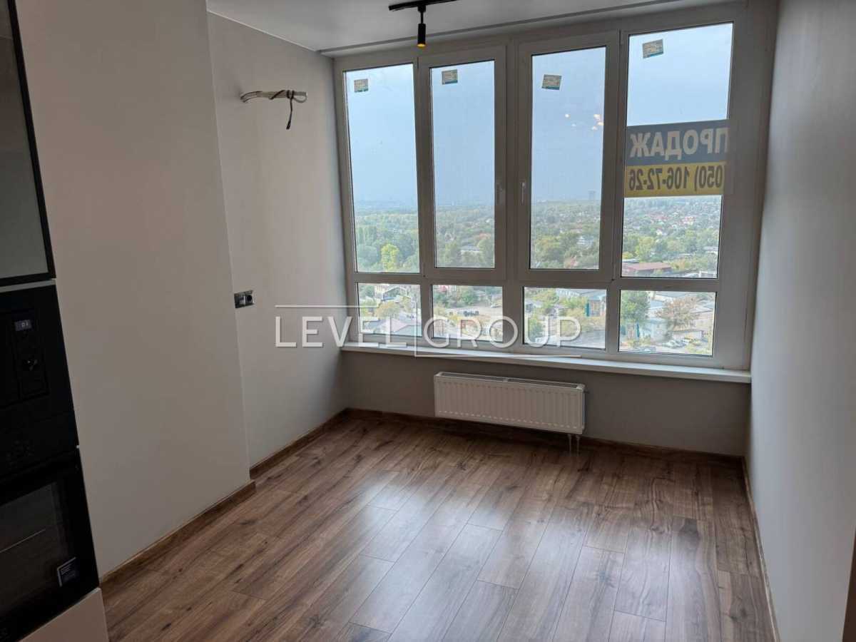 Продаж 1-кімнатної квартири 40 м², Каховська вул., 56