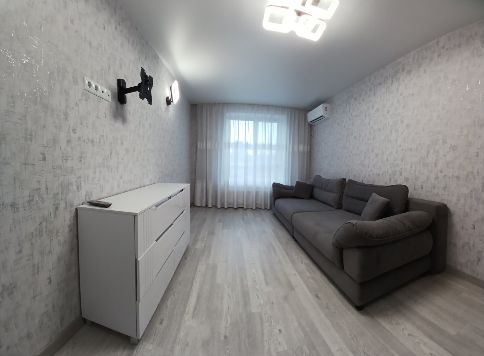 Продажа 1-комнатной квартиры 38 м², Школьная ул., 4